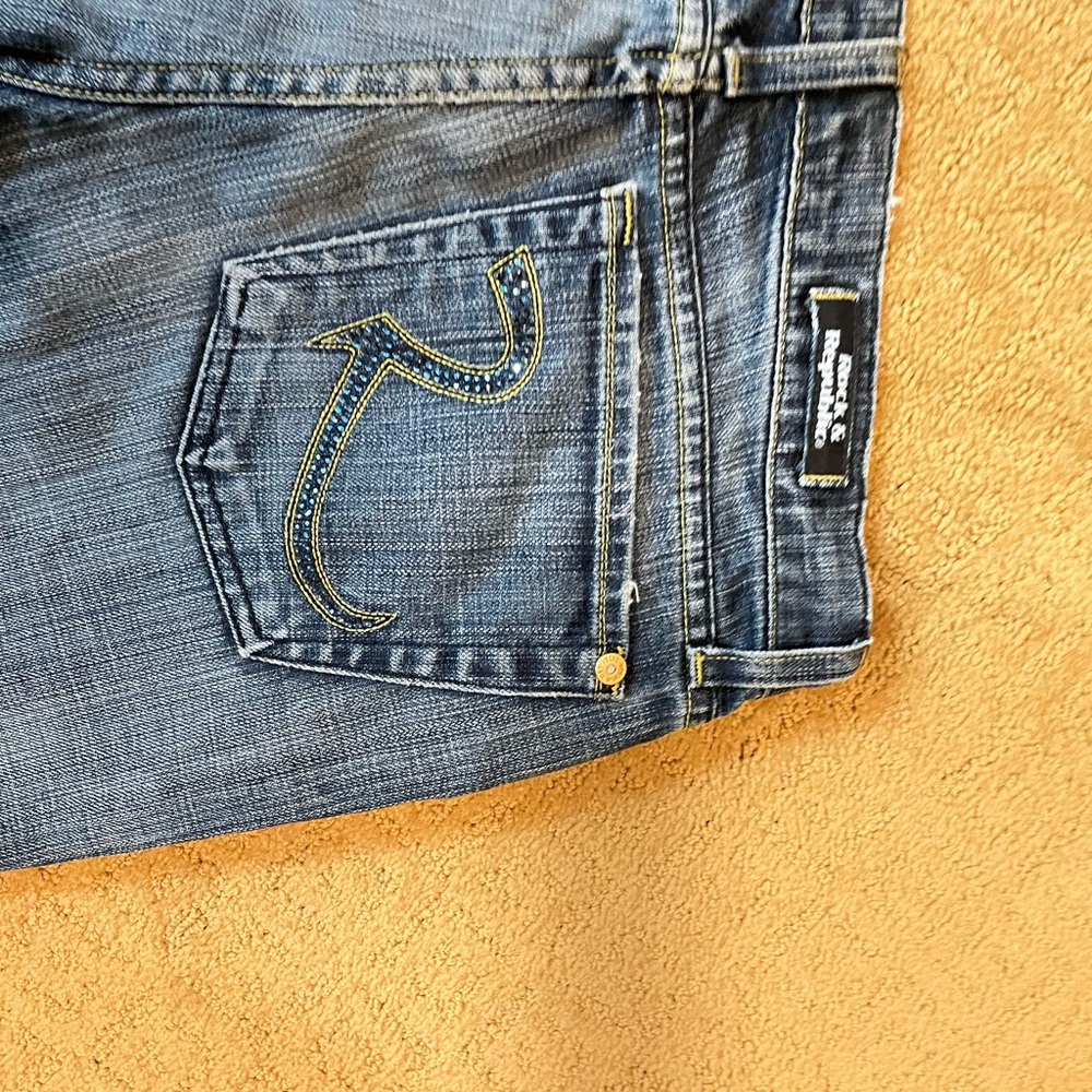 ROCK AND REPUBLIC JEANS